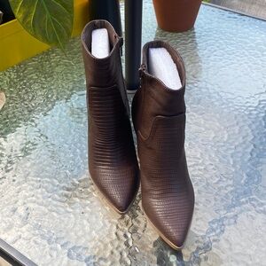 Elegant Brown Ankle Boots